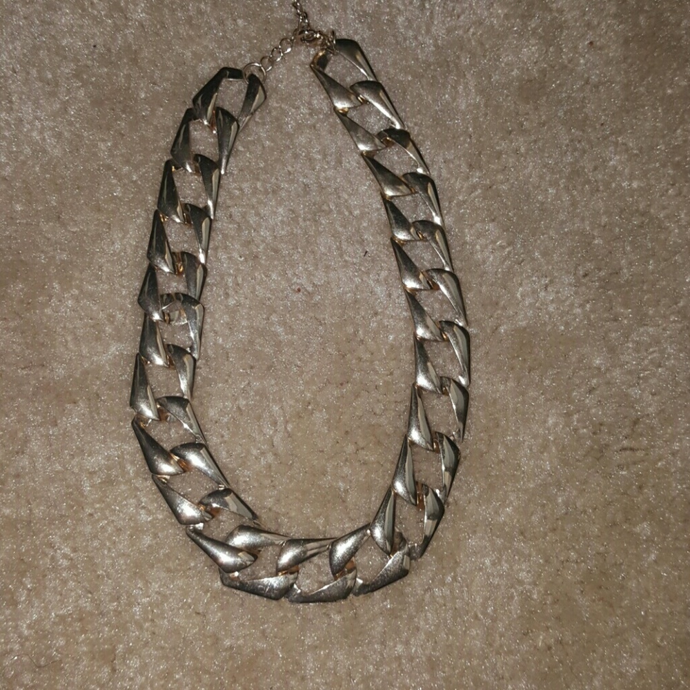 Necklace/ fashion jewelry