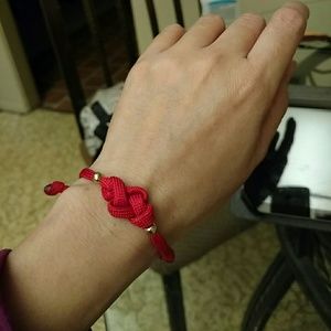 GOOD LUCK KNOT BRACELET