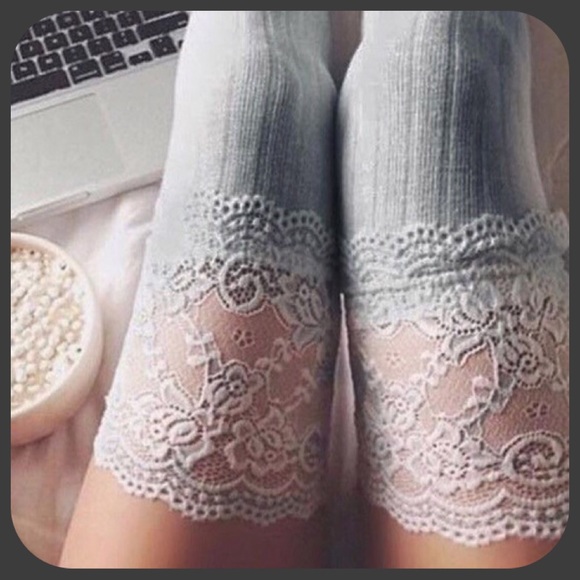 H&M Accessories - 🆕 Lace Knee High Boot Socks
