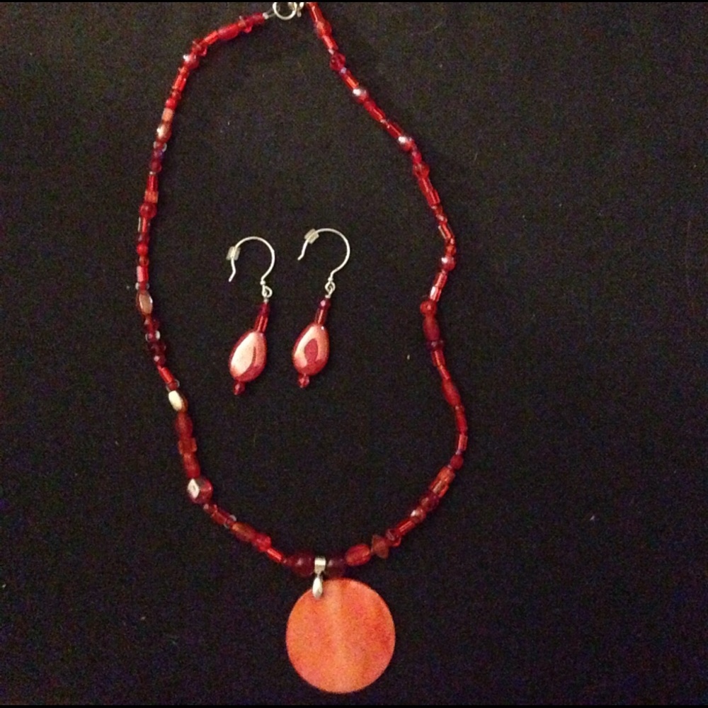 Necklace earring set