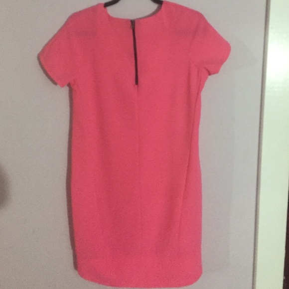 Pink short sleeve dress - Picture 2 of 2