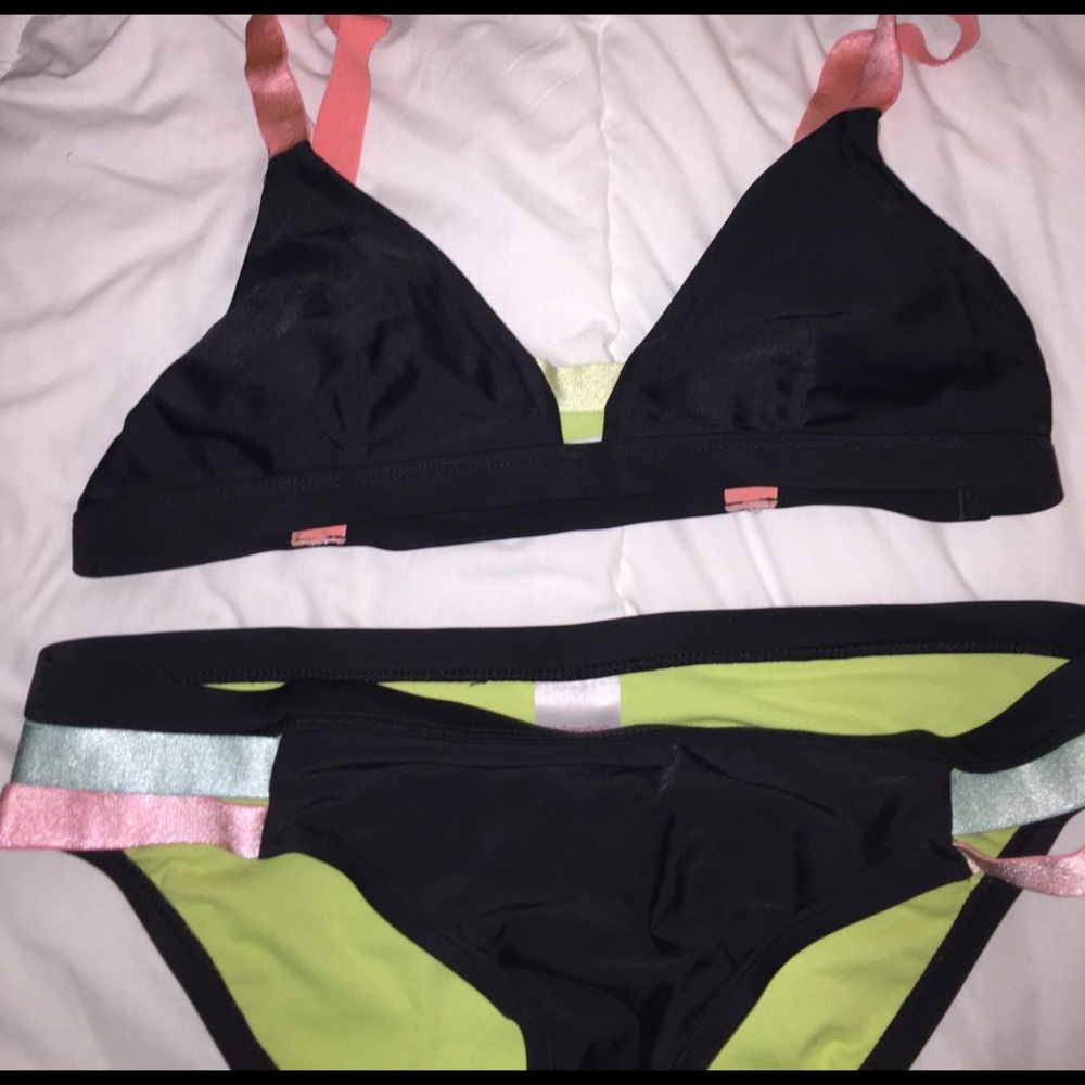 Two pieces! Bikini neon and black Xhilaration