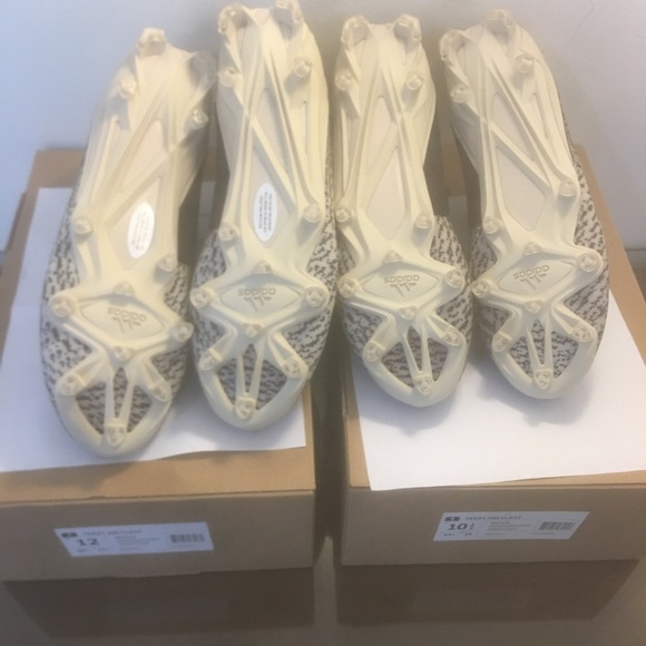 Yeezy turtle Dove Cleats.Og all. Need gone. main image 4