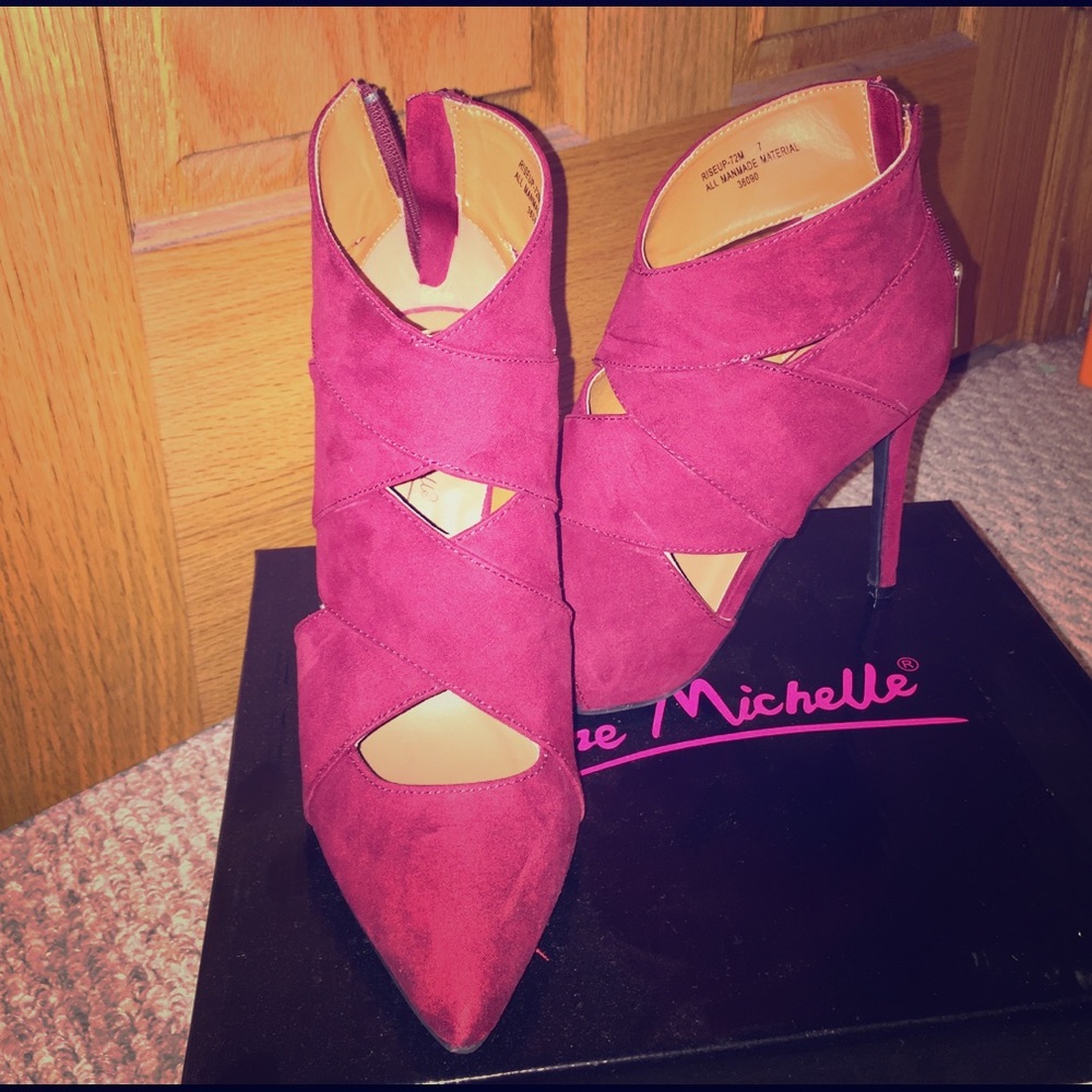 Maroon open booties heels with zipper