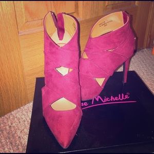 Maroon open booties heels with zipper