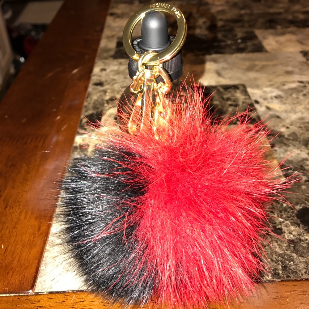 Michael Kors Pom Pom!