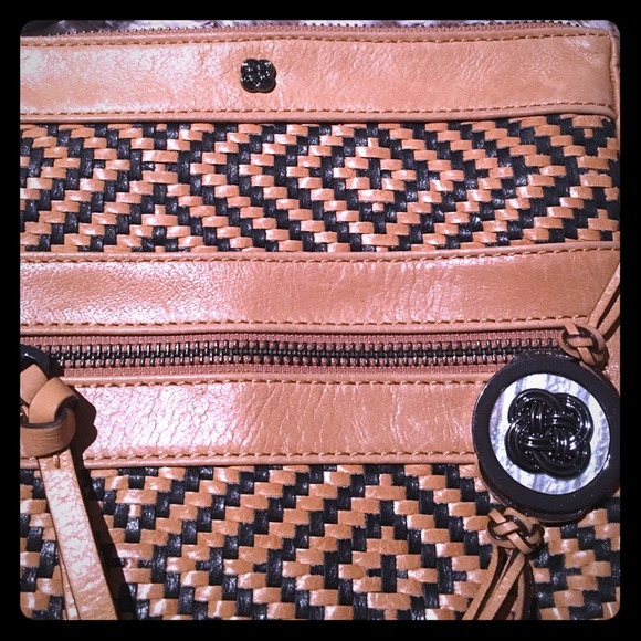 💝Elliott Lucca leather Bali 89 crossbody💝 - Picture 2 of 4