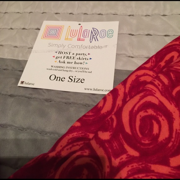 Lularoe one size leggings - Picture 3 of 4