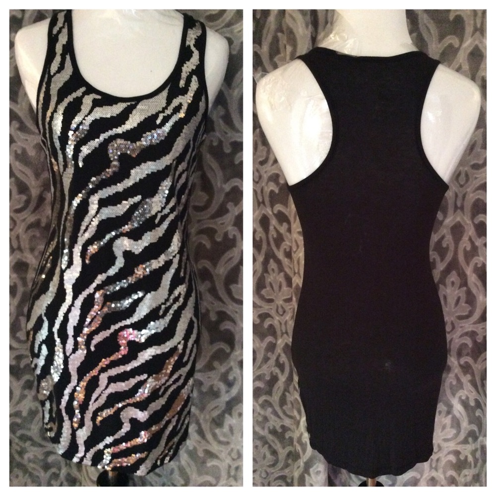 😎Never worn animal print sequin detail dress