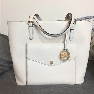 Michael Kors Jet Set Tote