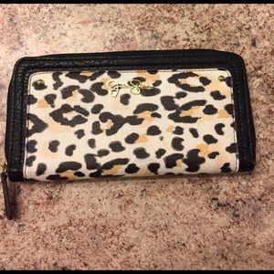 Jessica Simpson wallet