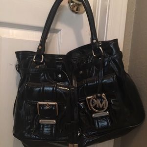 ❤️Michael Kors patent leather satchel❤️