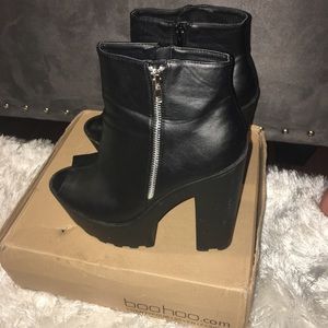 Boohoo Platform PeepToe Black Booties Size 10