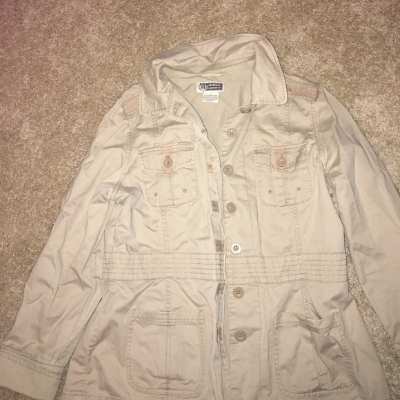 Women's jacket - Picture 1 of 4
