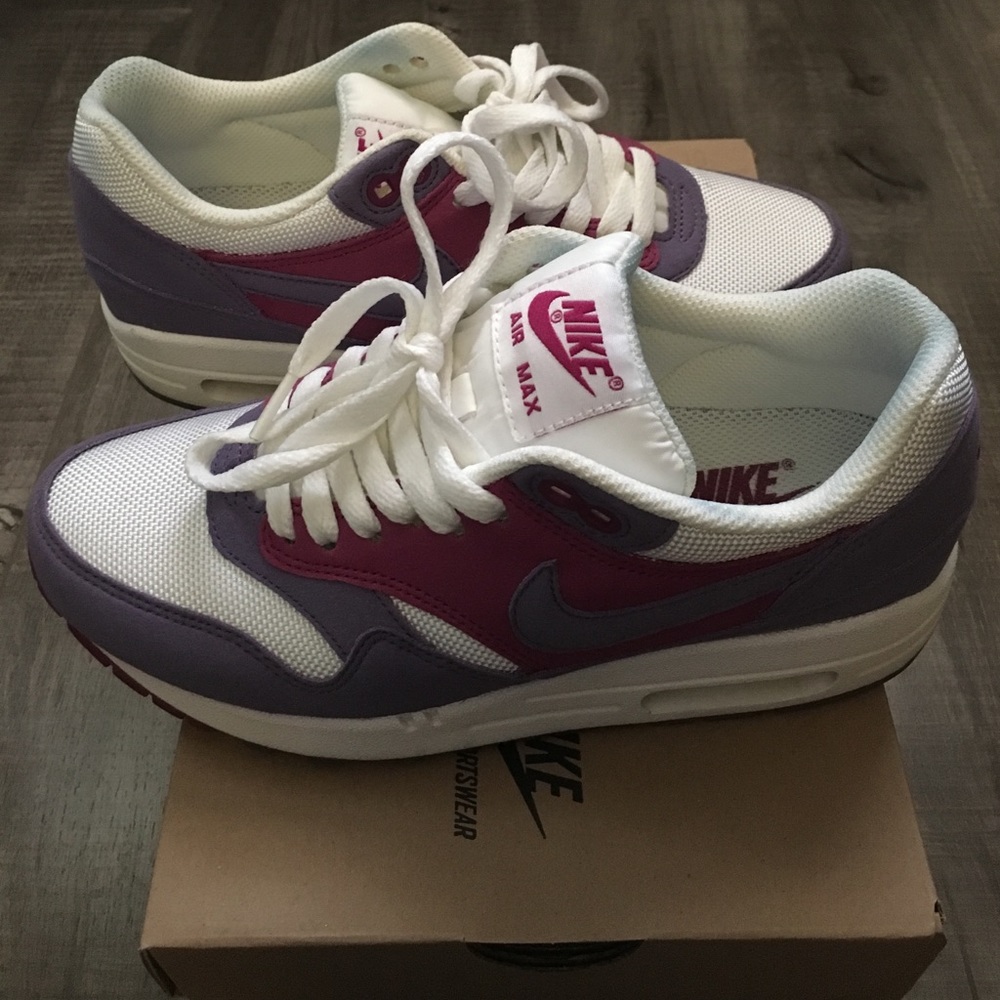 Nike wmns air max 1