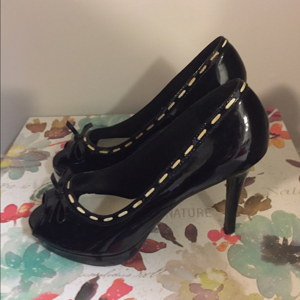 HOT!!! Black & White Tuxedo Bow tie Pumps