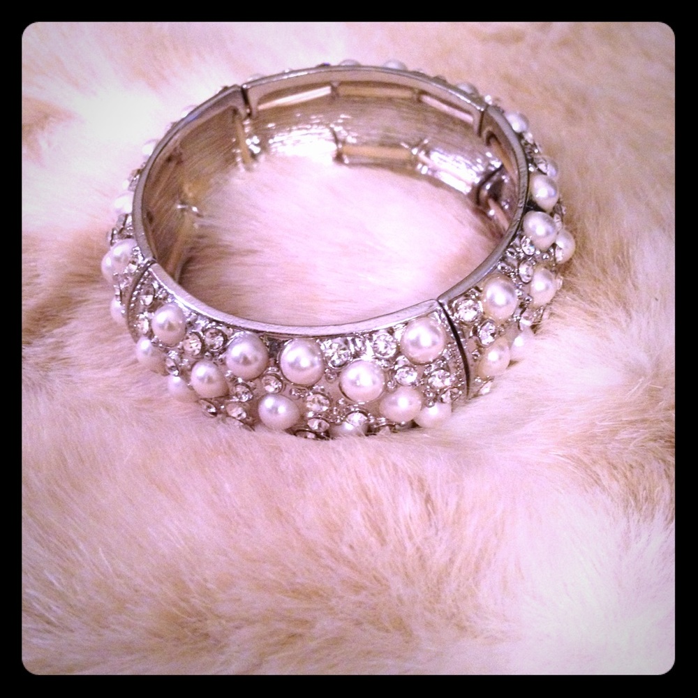 Silver Bracelet w/ Pearls and Diamonds