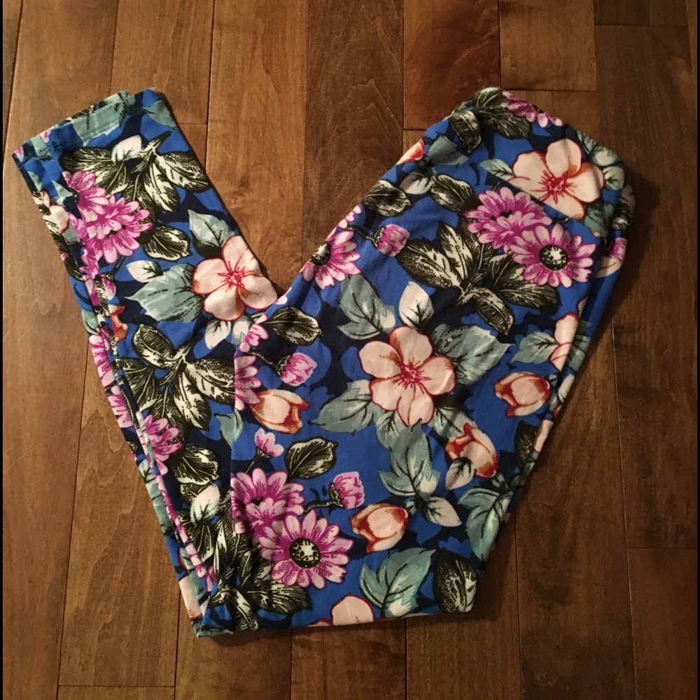 LuLaRoe OS leggings: blue/purple floral