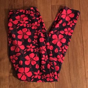 LuLaRoe OS leggings, red/blk Hawaiian floral print