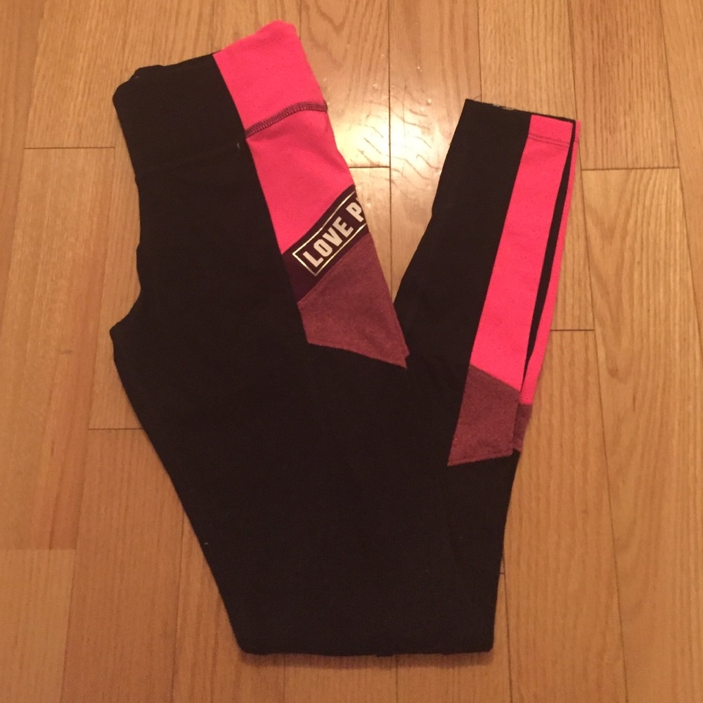 VS Pink workout leggings