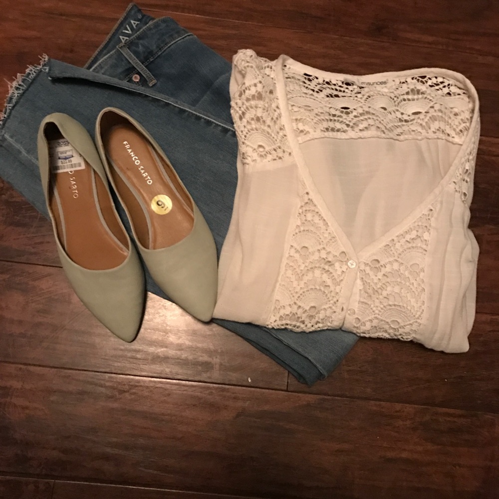 NWT light mint green flats