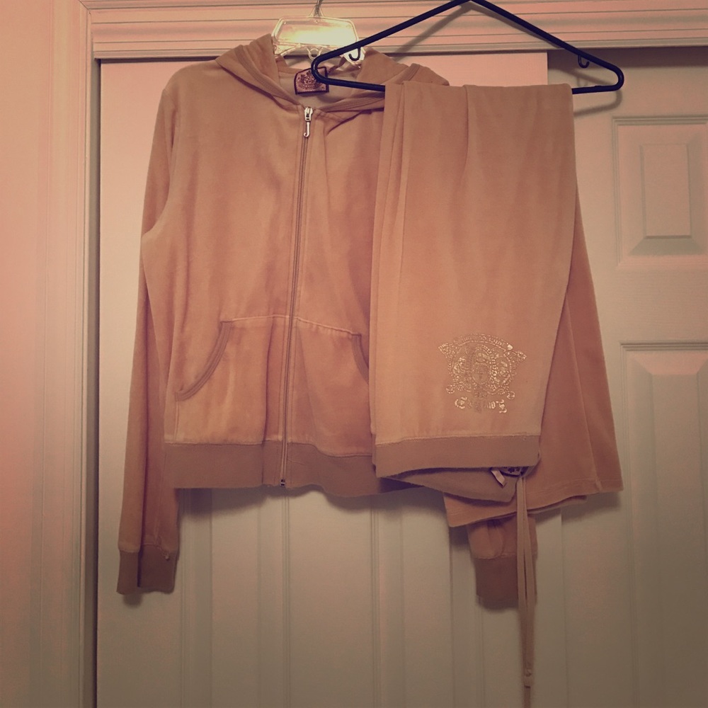 Beige Juicy Couture sweatsuit !