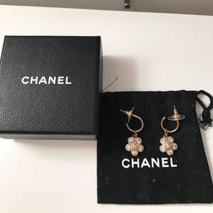Chanel crystal drop earrings.