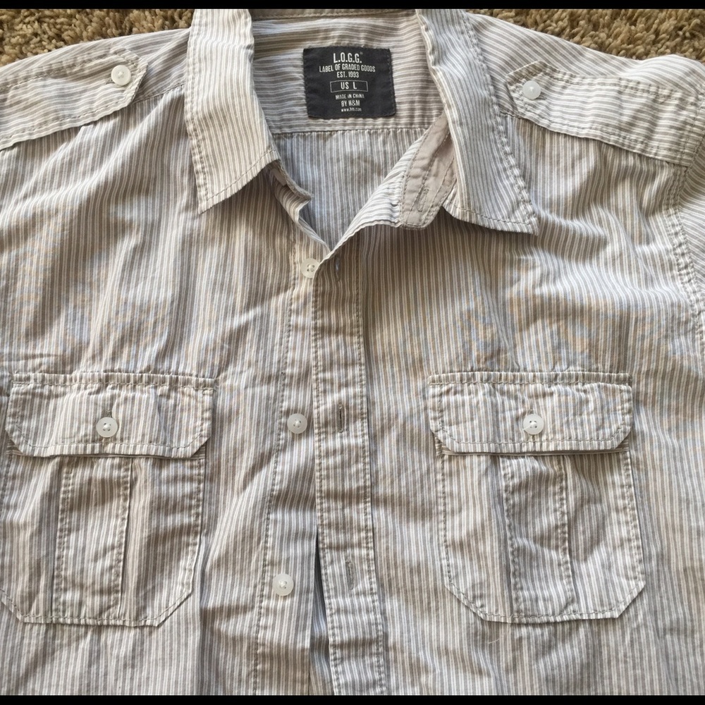 H&M fitted short sleeve shirt L