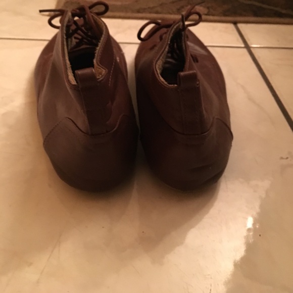 Brown Bootes - Picture 2 of 3