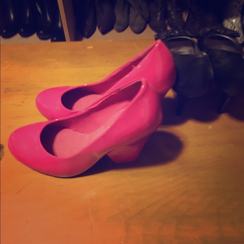 Pink pumps!
