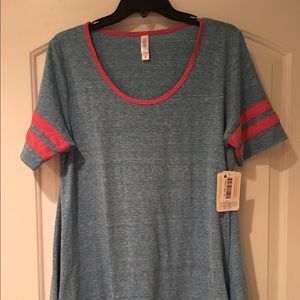 Lularoe medium perfect t