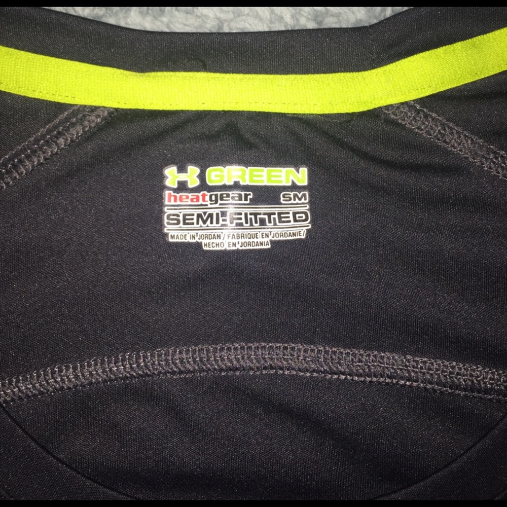 SOLDUnder Armour “GREEN” Heat Gear Compression Top - Picture 2 of 3