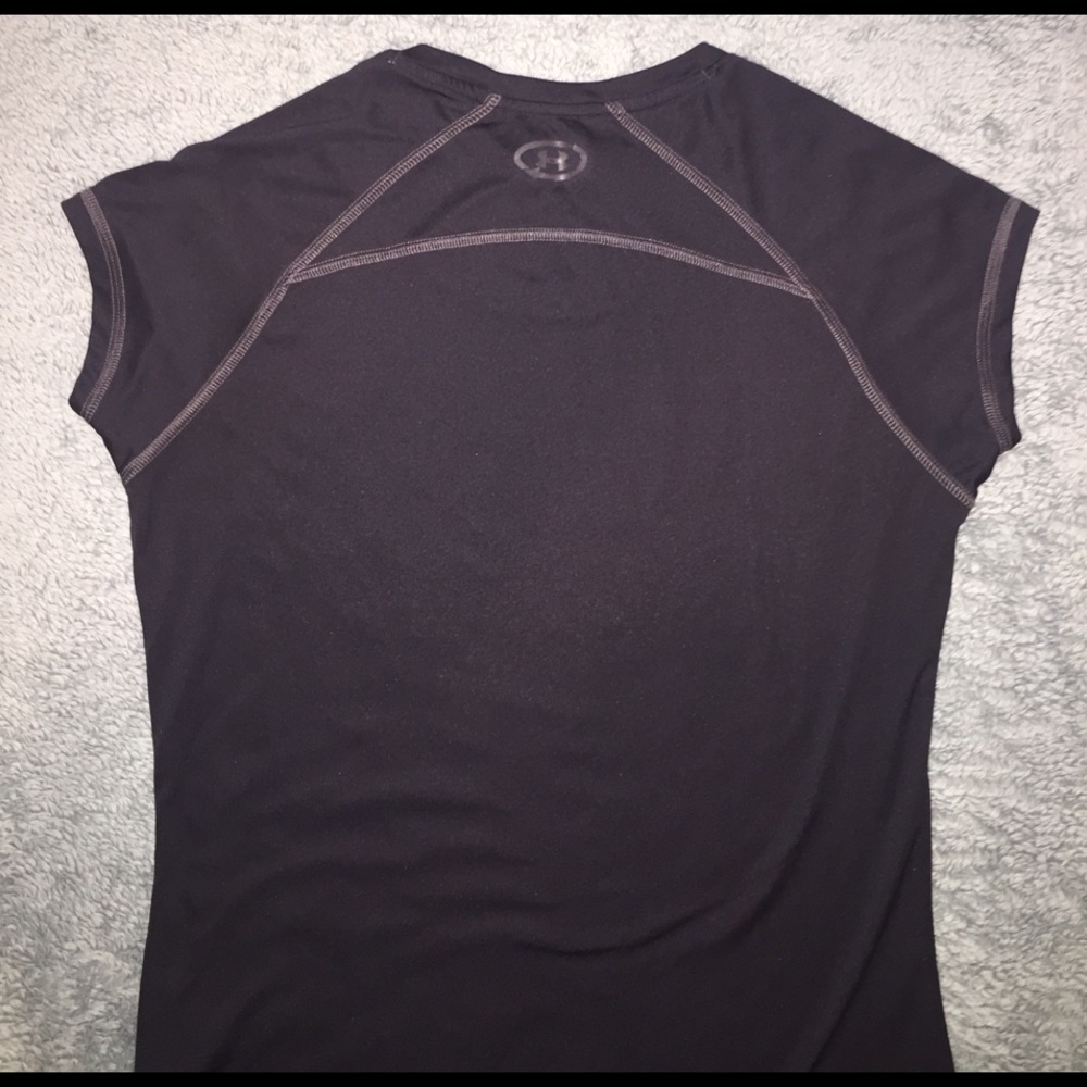 SOLDUnder Armour “GREEN” Heat Gear Compression Top - Picture 3 of 3