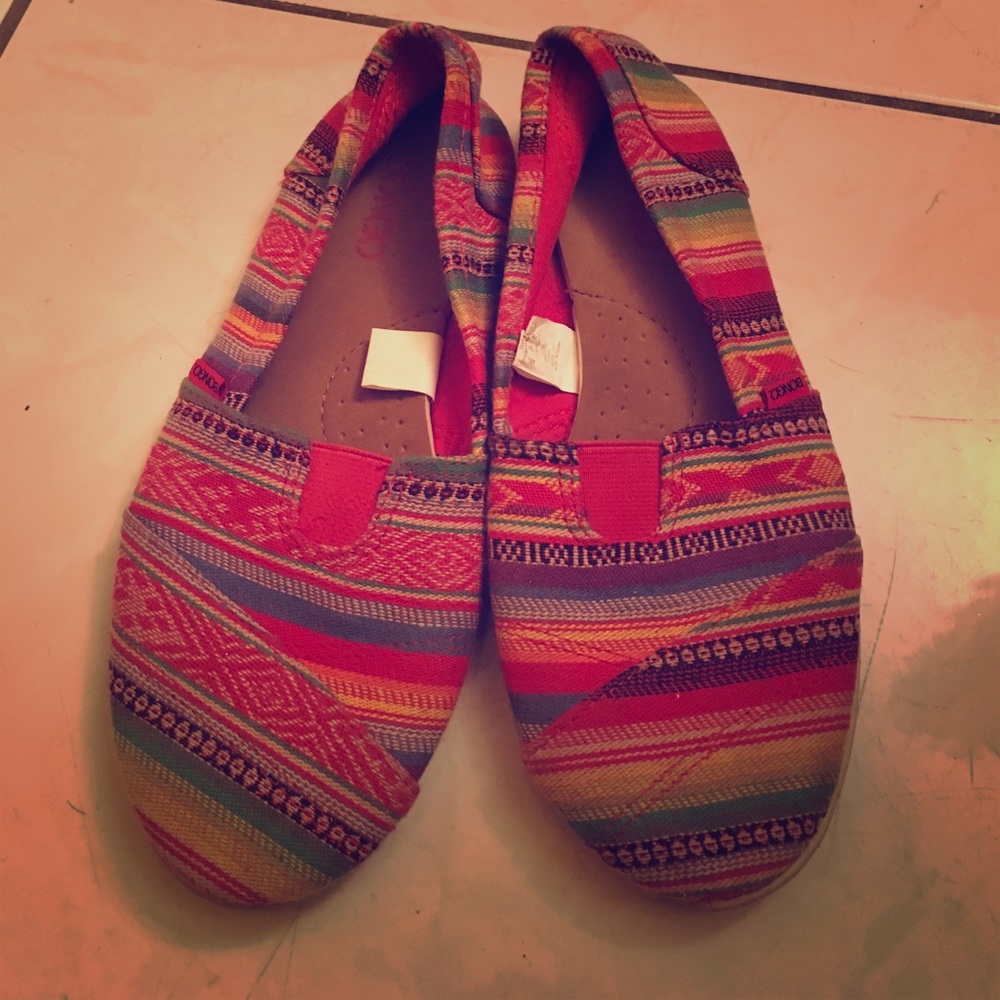 Multi color slip on
