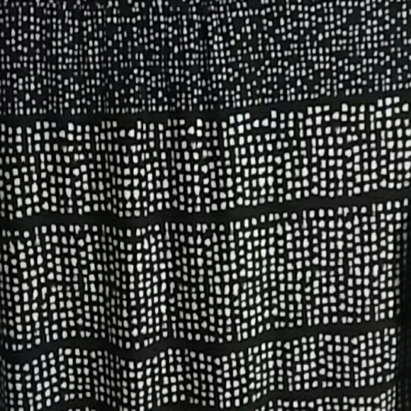 Navy blue blouse. - Picture 3 of 3