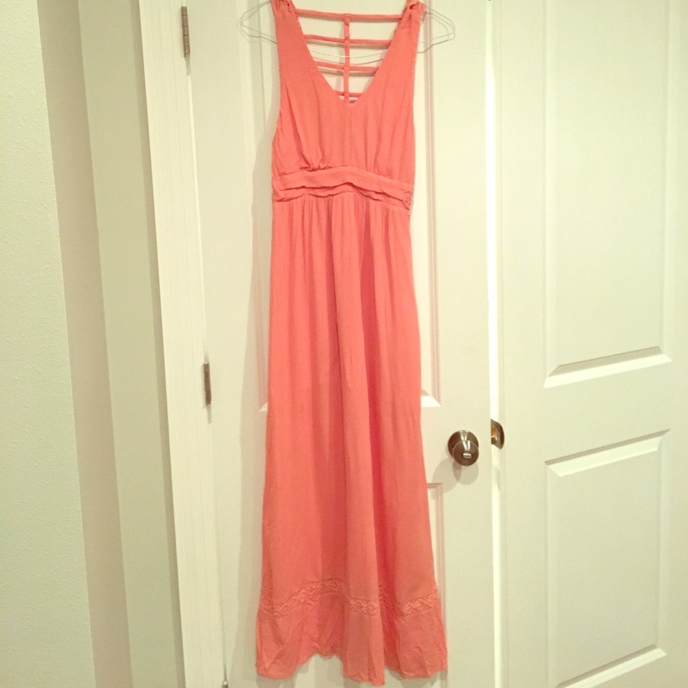 Peach/salmon Maxi dress New w/ tag. Size S
