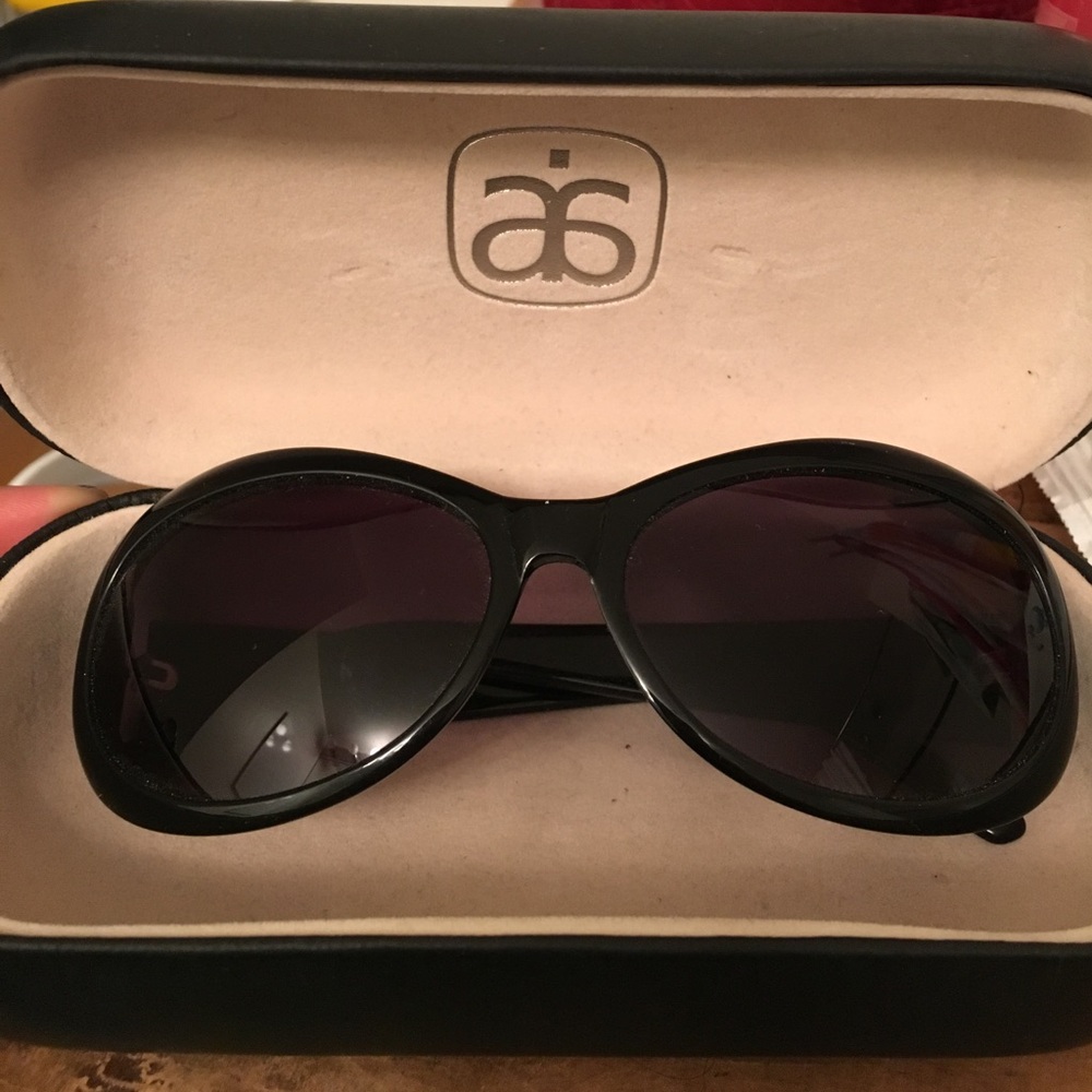 Vintage discontinued sunglasses. NO REFUNDS