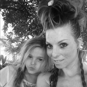 Meet your Posher, Desiree