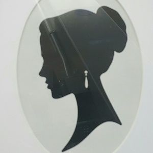 Meet your Posher, Leah