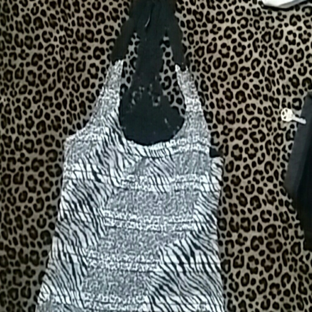 Shirt - Picture 2 of 4