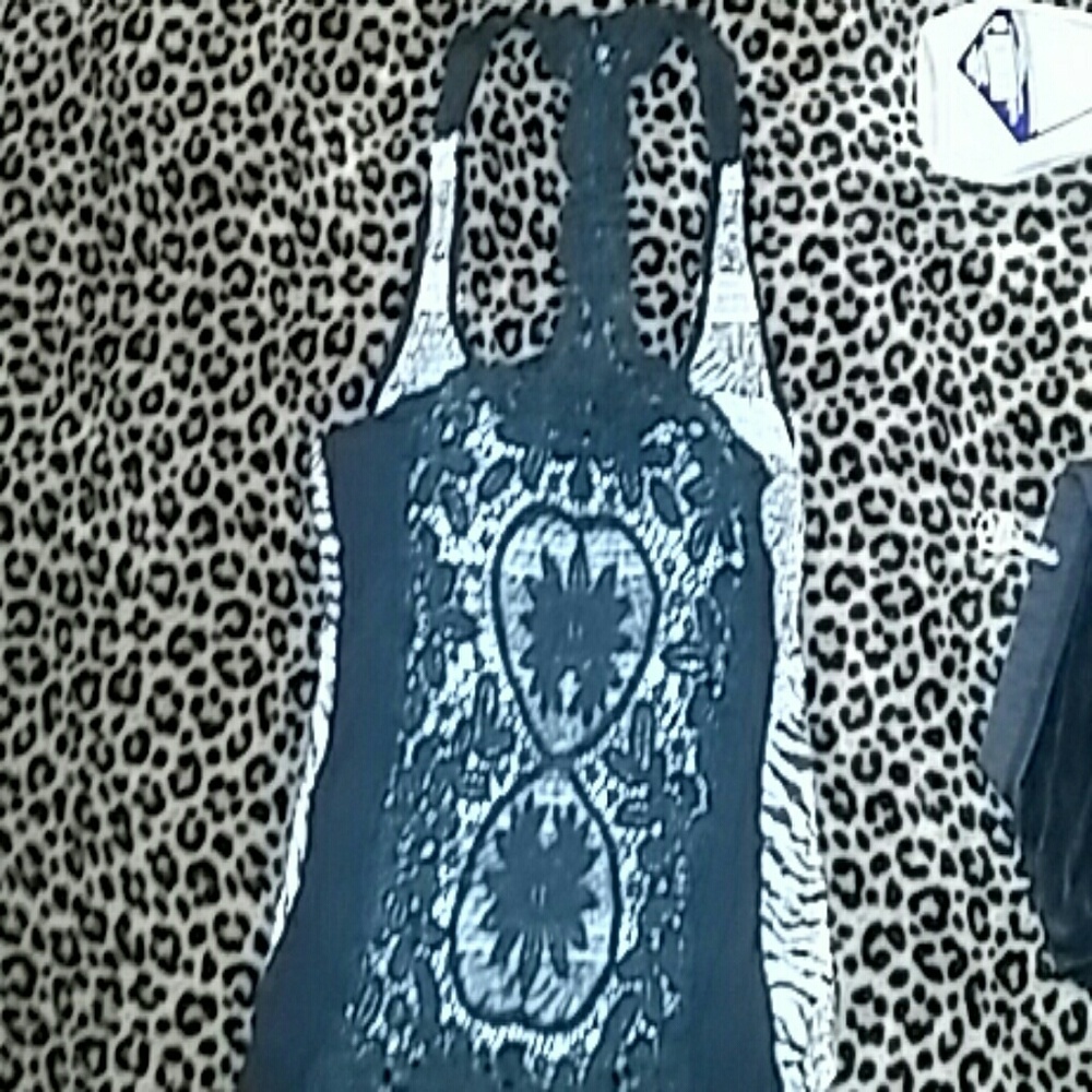 Shirt - Picture 3 of 4