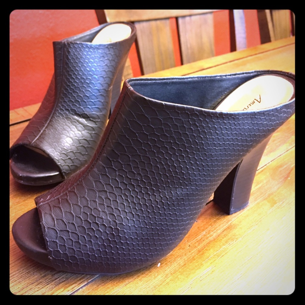 Black thick heel | snake print