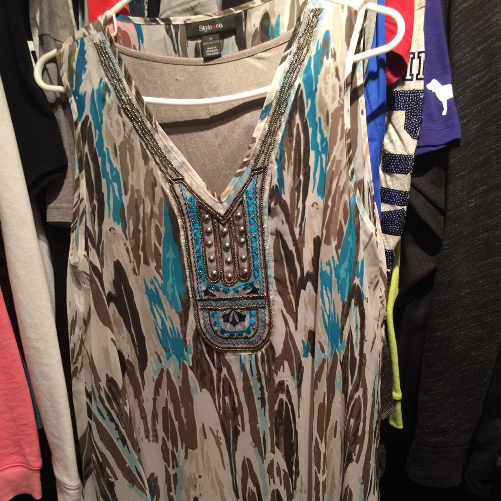 Med style n co sleeveless shirt