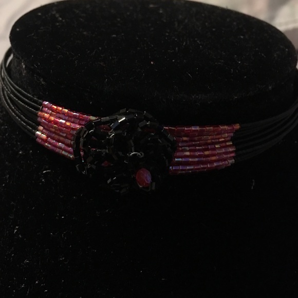Choker - Picture 1 of 2