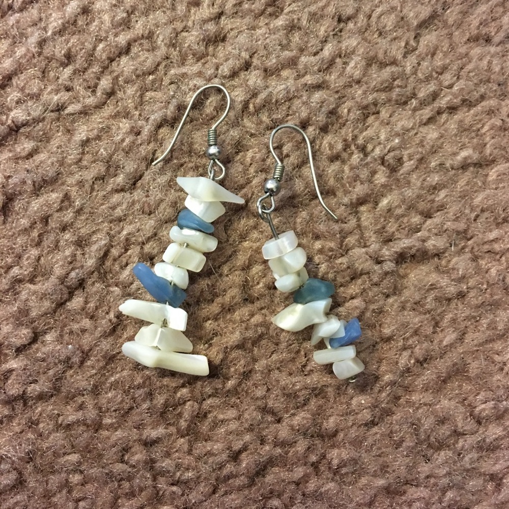 Shell dangle earrings