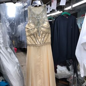 Tony Bowls prom gown