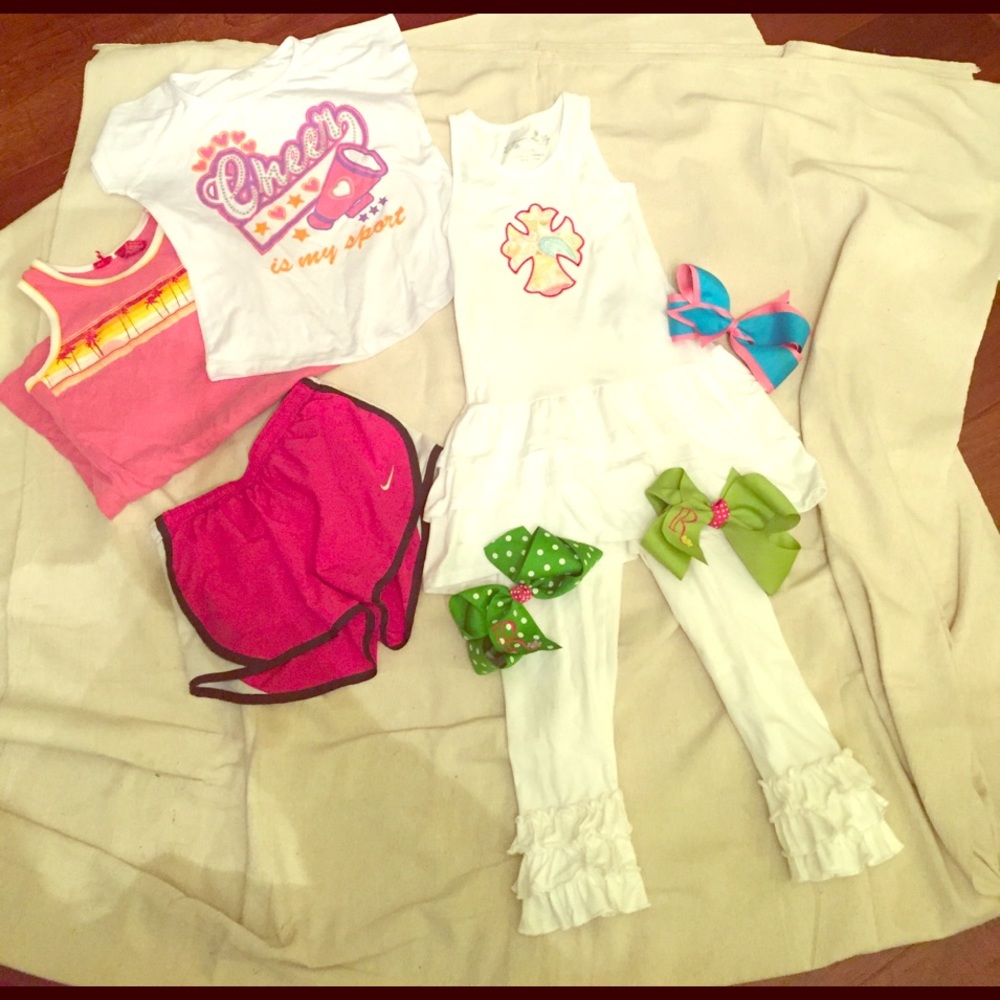 Bundle of girl things