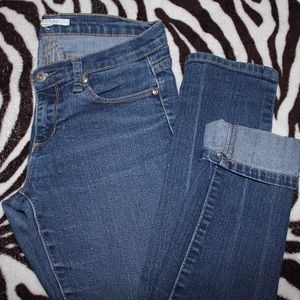 2 pairs of jeans