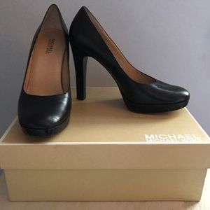 SALE Michael Kors size 8.5 black platform pump