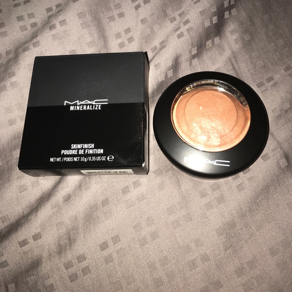 Mac mineralize highlighter